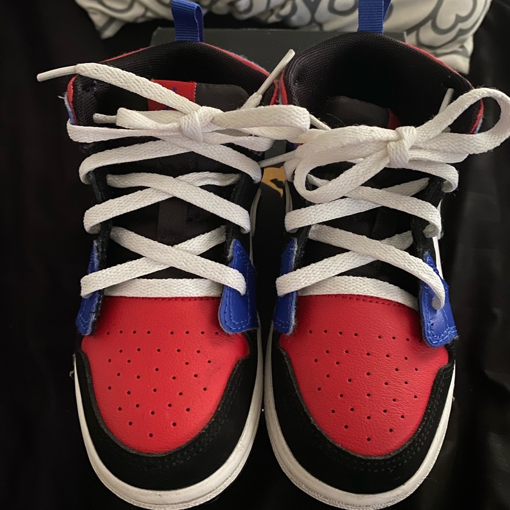 Jordan 1 Mid - Size 10C